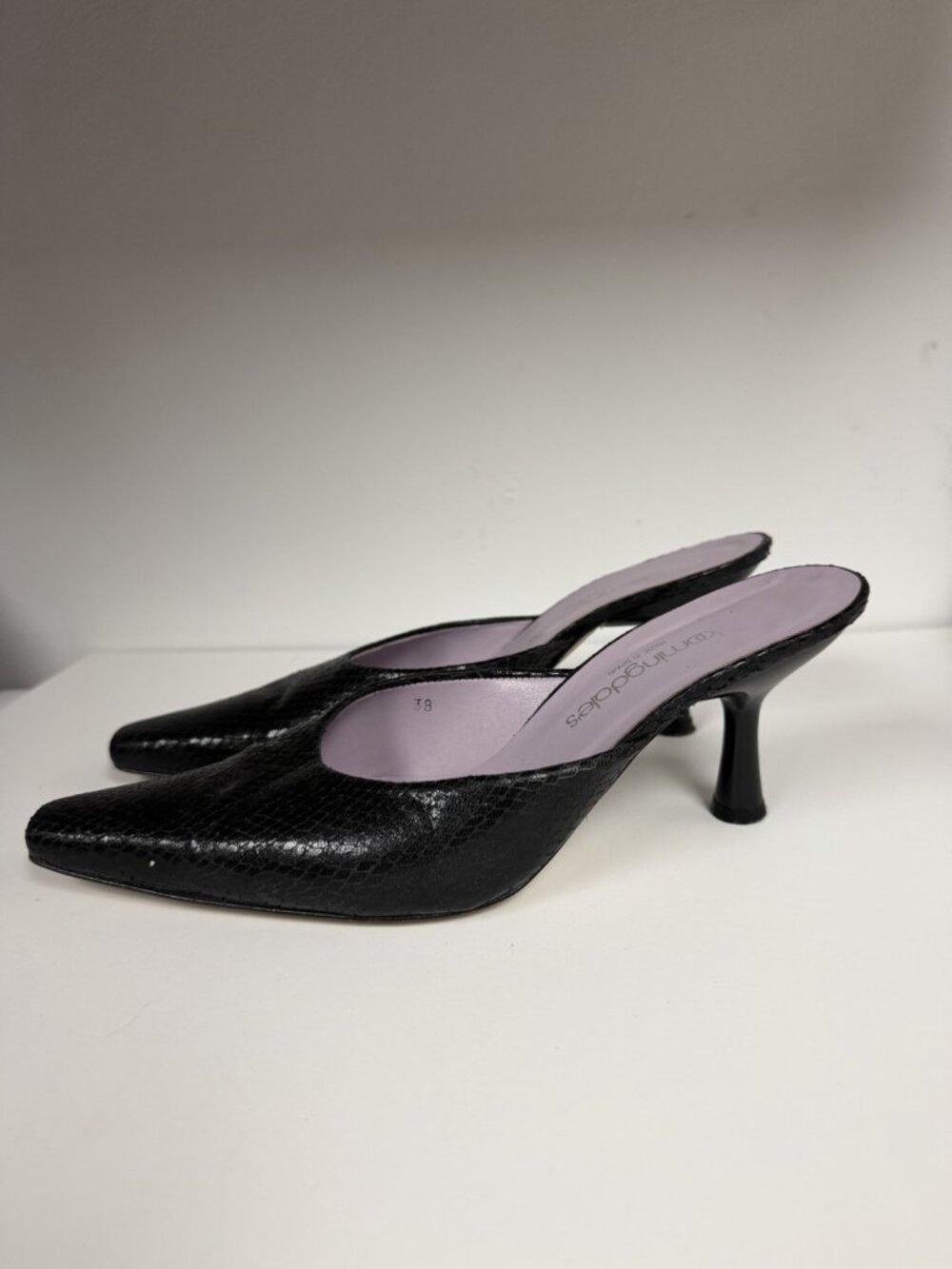 Bloomingdale's Vtg Y2K Kitten Heel Mules Black Leather Pointed Toe Whimsy Goth - Picture 4 of 11